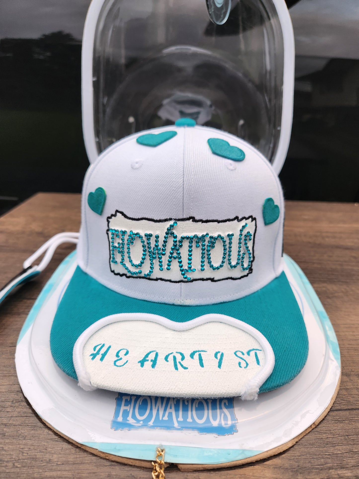 đ Flowatious⢠âHeartistâ Snapback â For Those Who Paint Life with Love