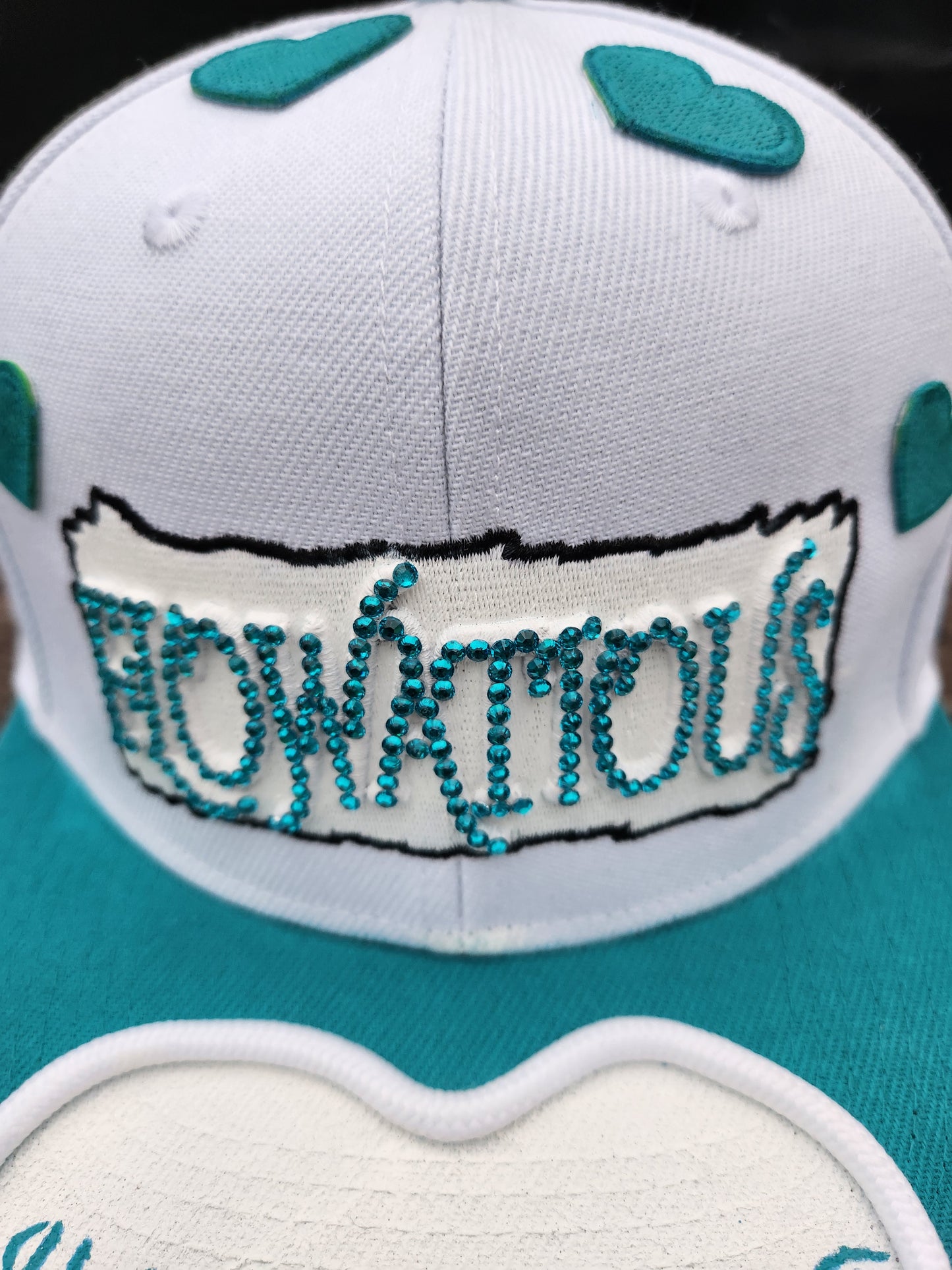 đ Flowatious⢠âHeartistâ Snapback â For Those Who Paint Life with Love