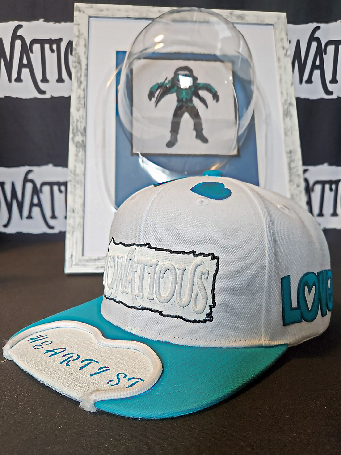 đ Flowatious⢠âHeartistâ Snapback â For Those Who Paint Life with Love